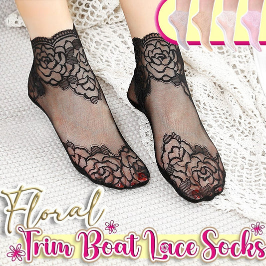 Boat socks with floral border